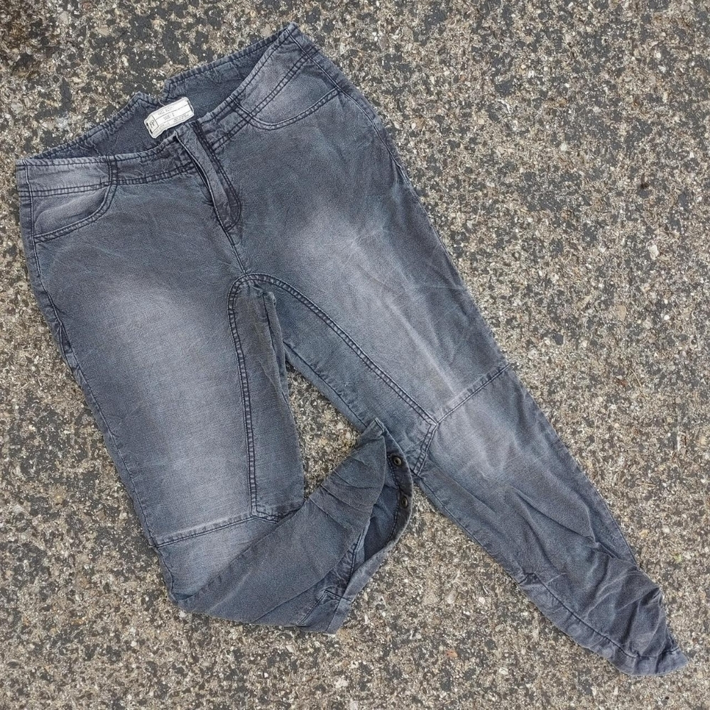 🔥4/$40 Free People Black cotton denim  tapered pants size 2